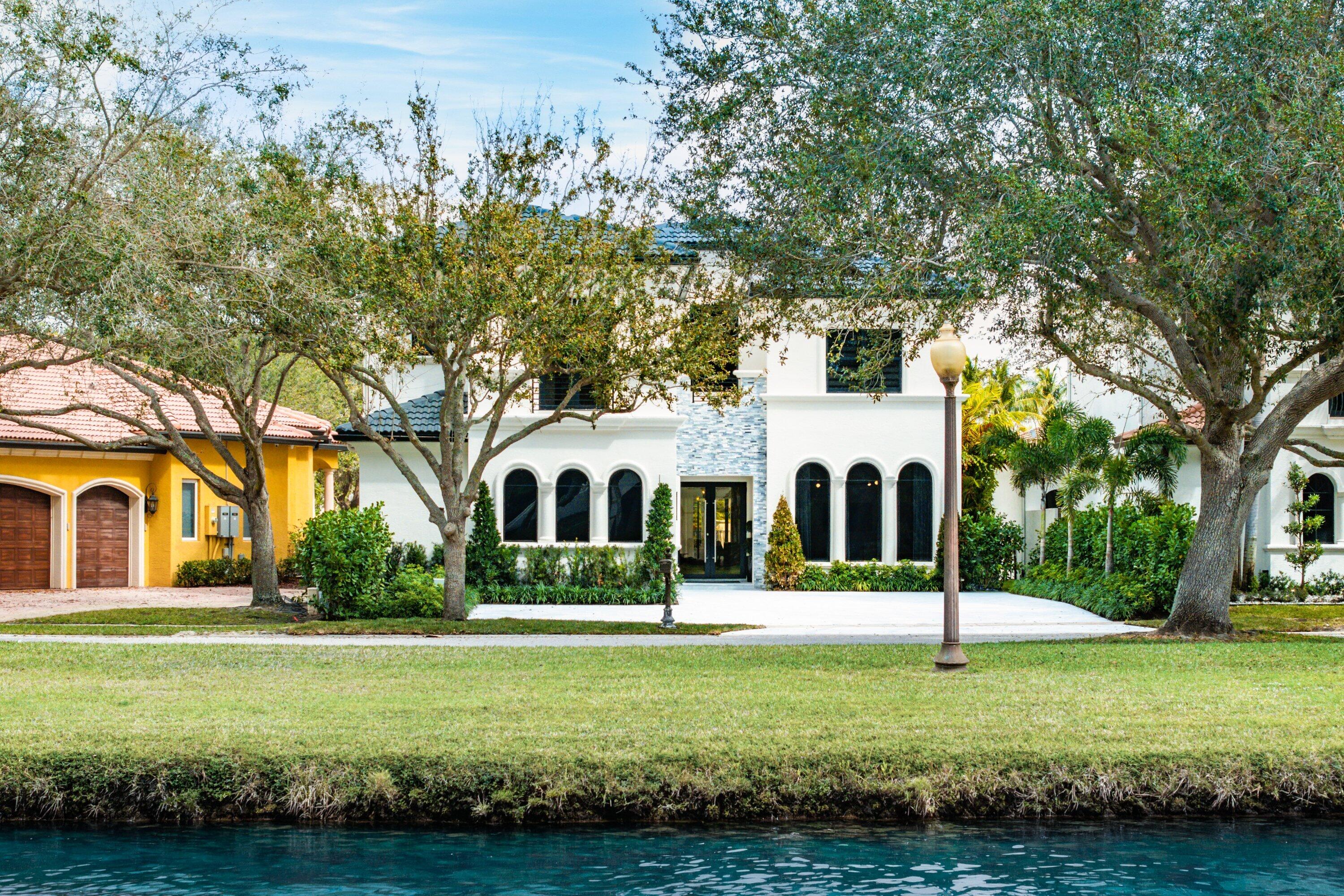 THE OAKS AT BOCA RATON - Residential