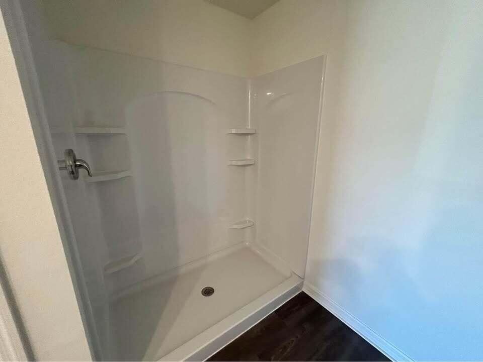 STONERIDGE SUB - Residential Lease