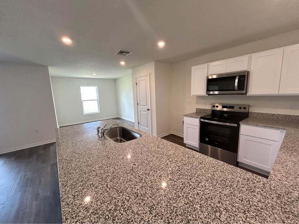 STONERIDGE SUB - Residential Lease