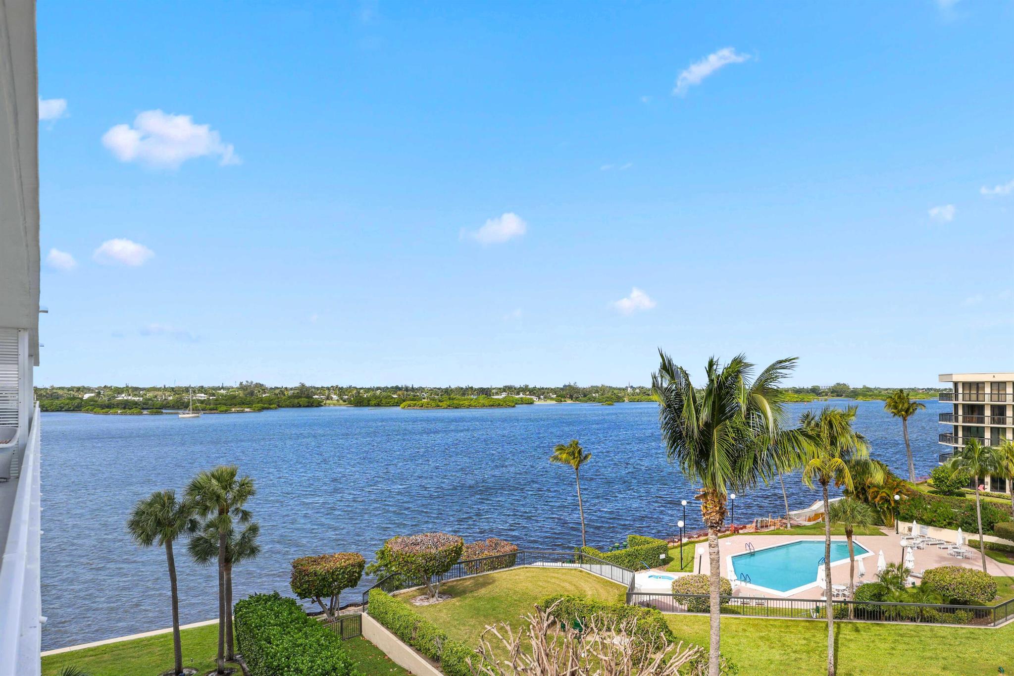 COVE CONDO - Residential