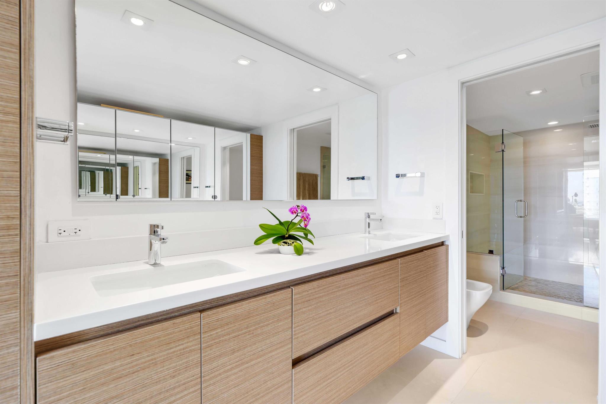 COVE CONDO - Residential