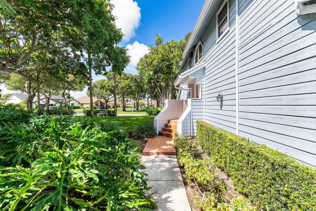 Photo of 5306 Sapphire Valley Vly, Boca Raton, FL 33486 (MLS # R11128103)