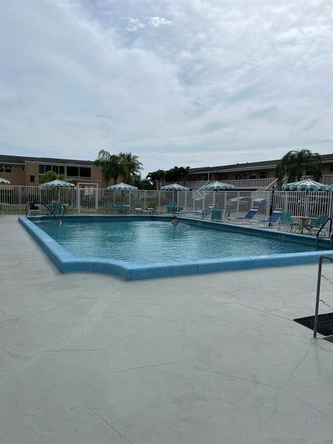 2191 NE 1st Ct 202 Boynton Beach FL 33435