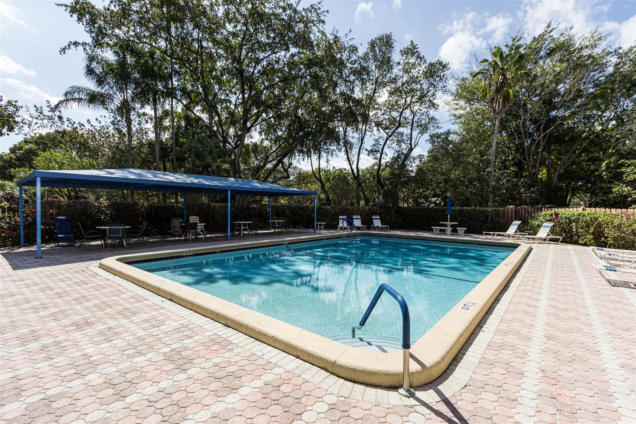 POND APPLE PLACE IV-B - Residential