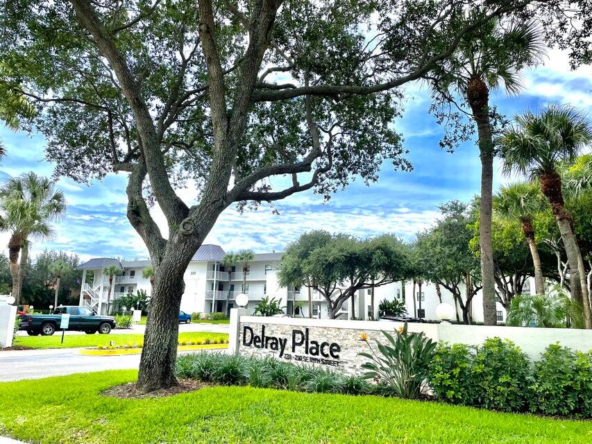DELRAY PLACE CONDO - Residential Lease
