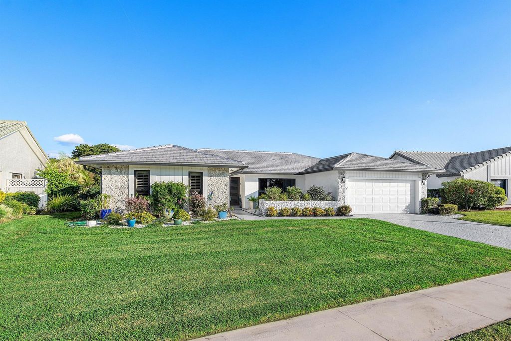 Photo of 10174 Crosswind Road, Boca Raton, FL 33498 (MLS # R11145742)