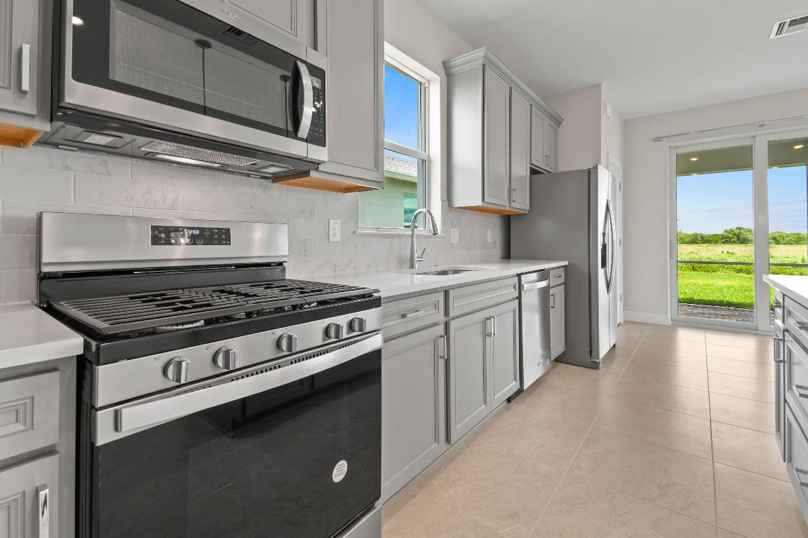 HERON PRESERVE AT TRADITION LOTS 254 & 255 - Residential Lease