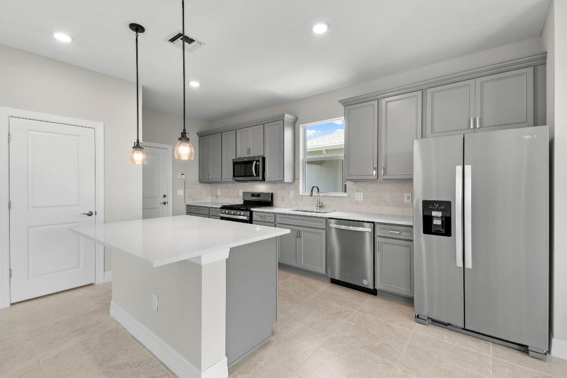 HERON PRESERVE AT TRADITION LOTS 254 & 255 - Residential Lease