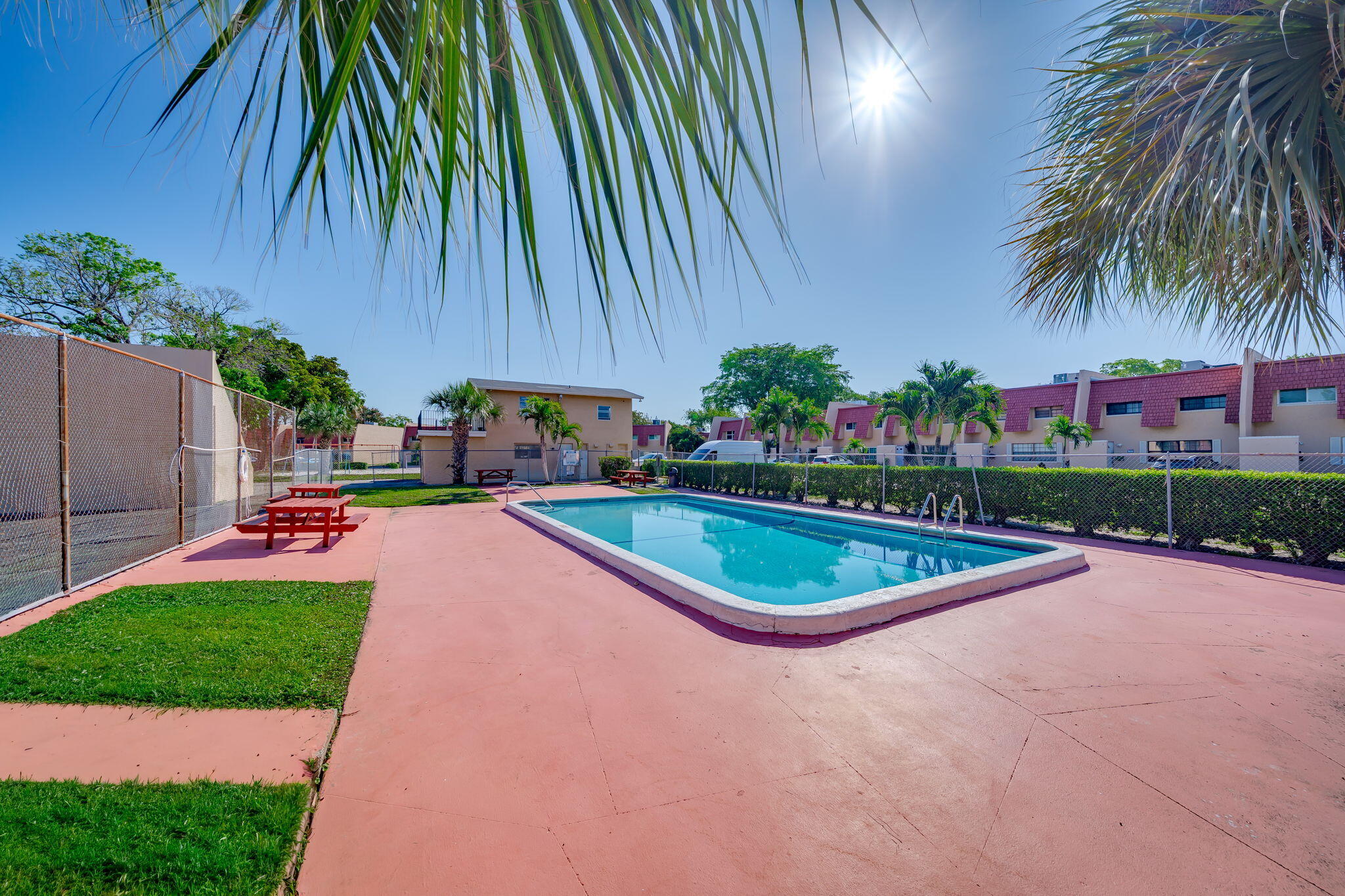 SHAKER VILLAGE PHASE 1 - Residential