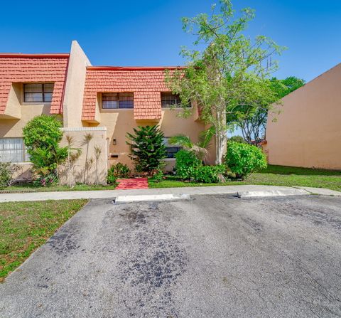 7 Ann Lee Lane Tamarac FL 33319