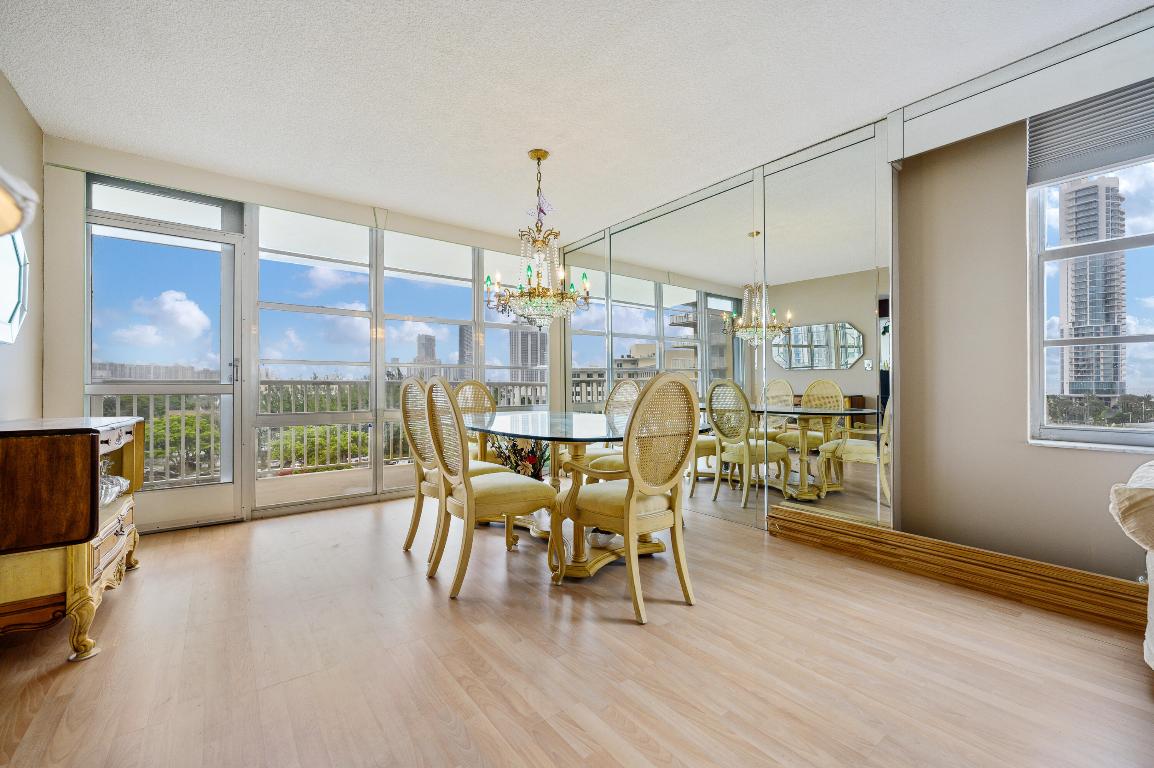 WINSTON TOWERS 400 CONDO - Residential