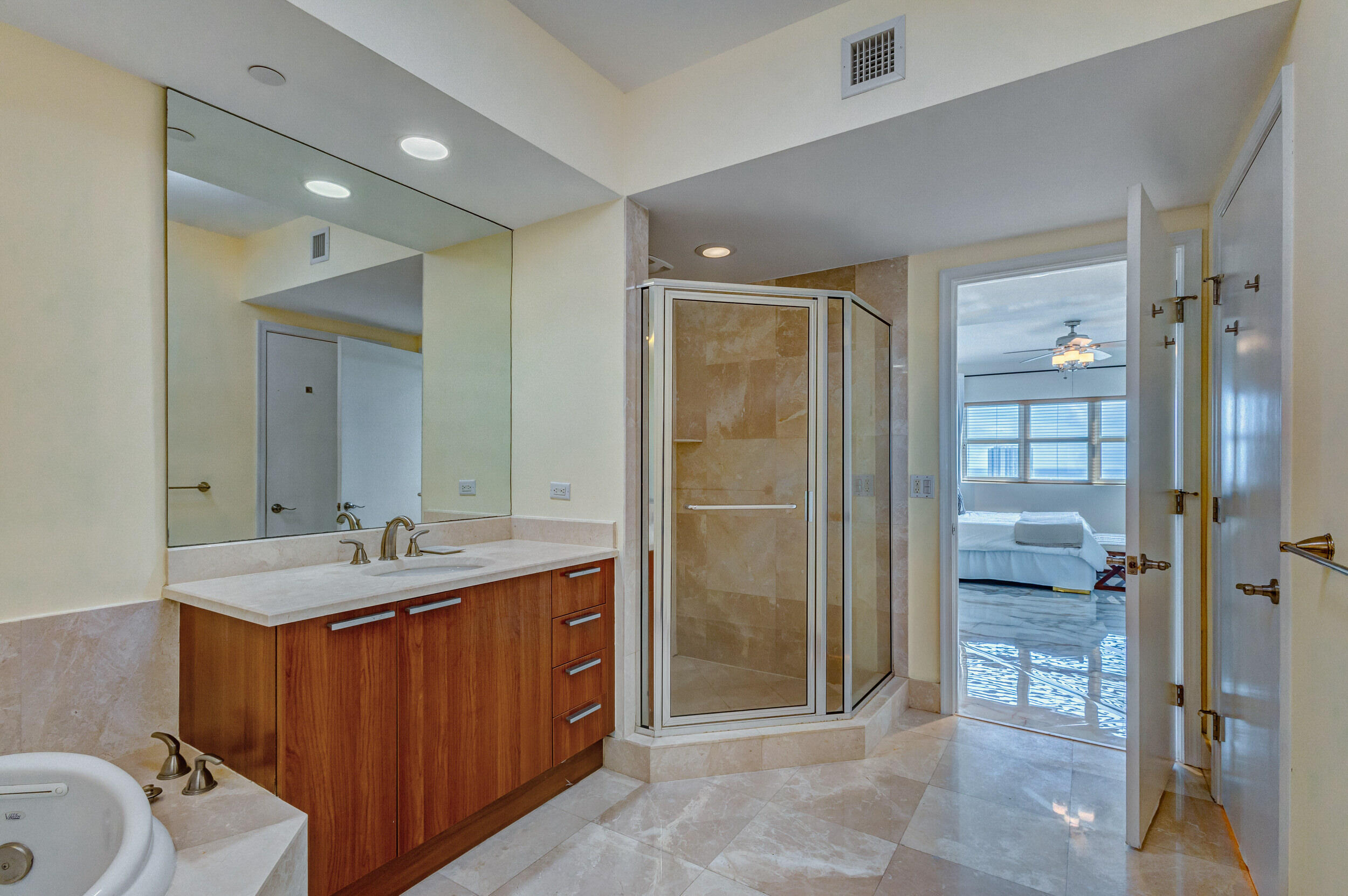 MARINA GRANDE RIVIERA BEACH CONDO - Residential