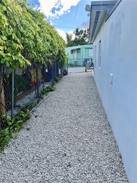 TRAILER CITY - Residential Lease