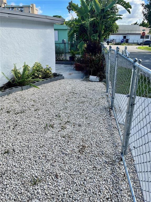 TRAILER CITY - Residential Lease