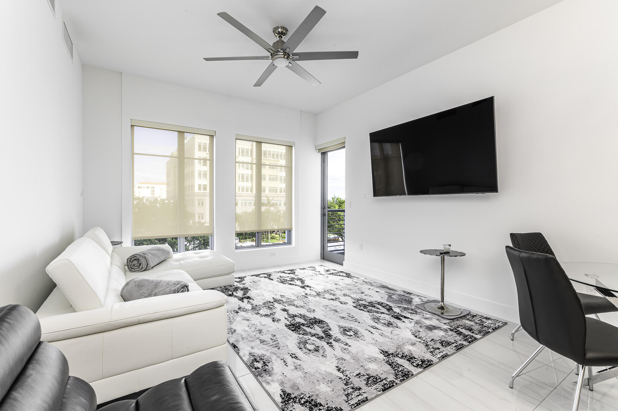 TOWER 155 - Residential Lease