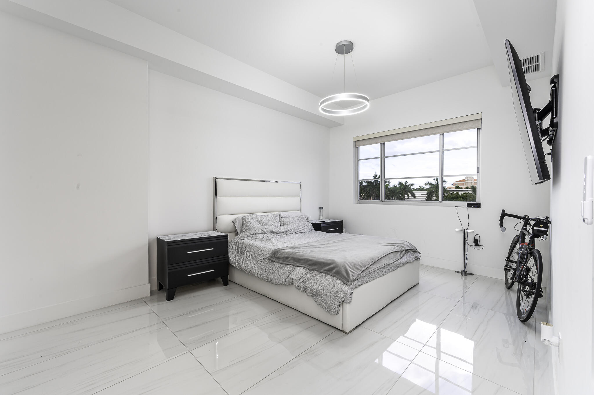 TOWER 155 - Residential Lease