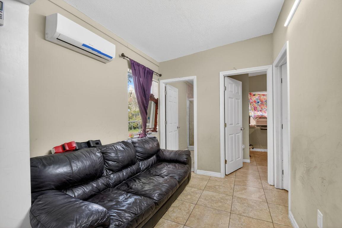 WEST PARK - Residential Income