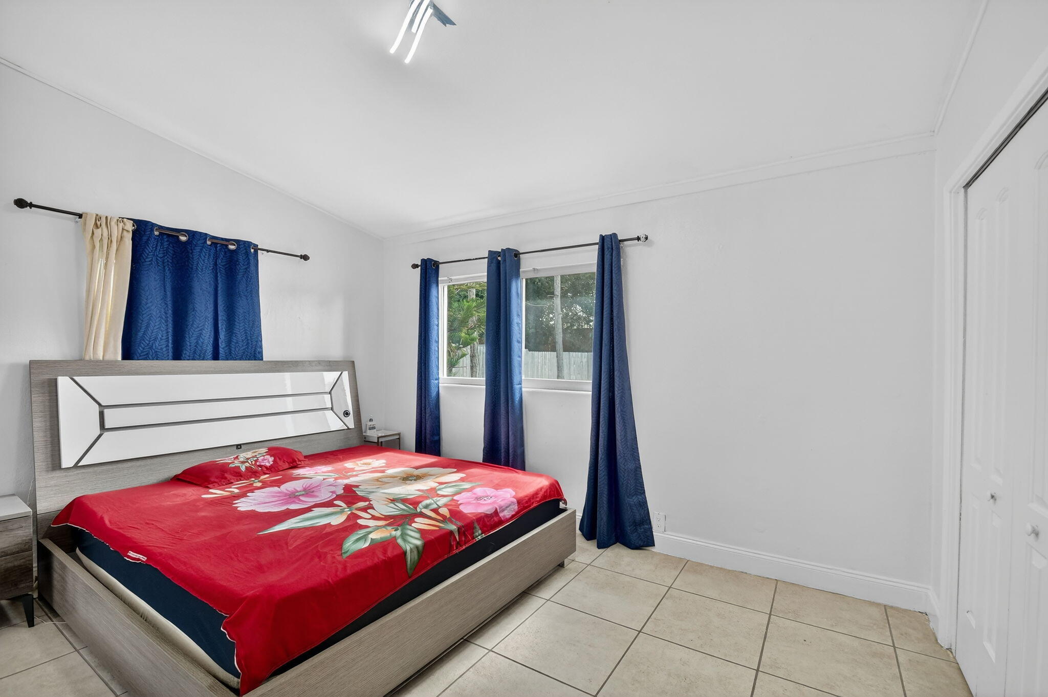 WEST PARK - Residential Income