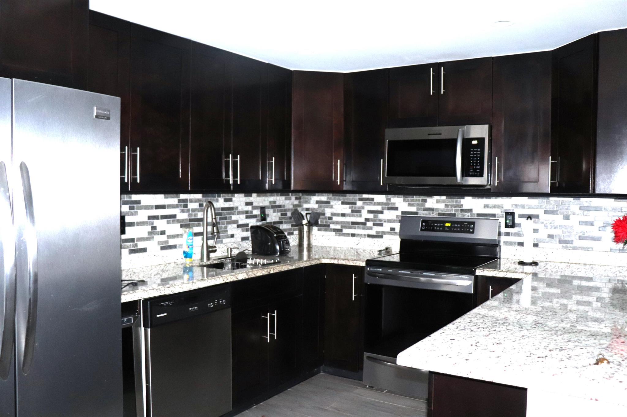 KINGS POINT CAPRI CONDOS - Residential Lease