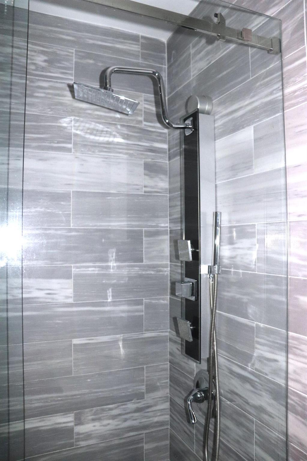 KINGS POINT CAPRI CONDOS - Residential Lease