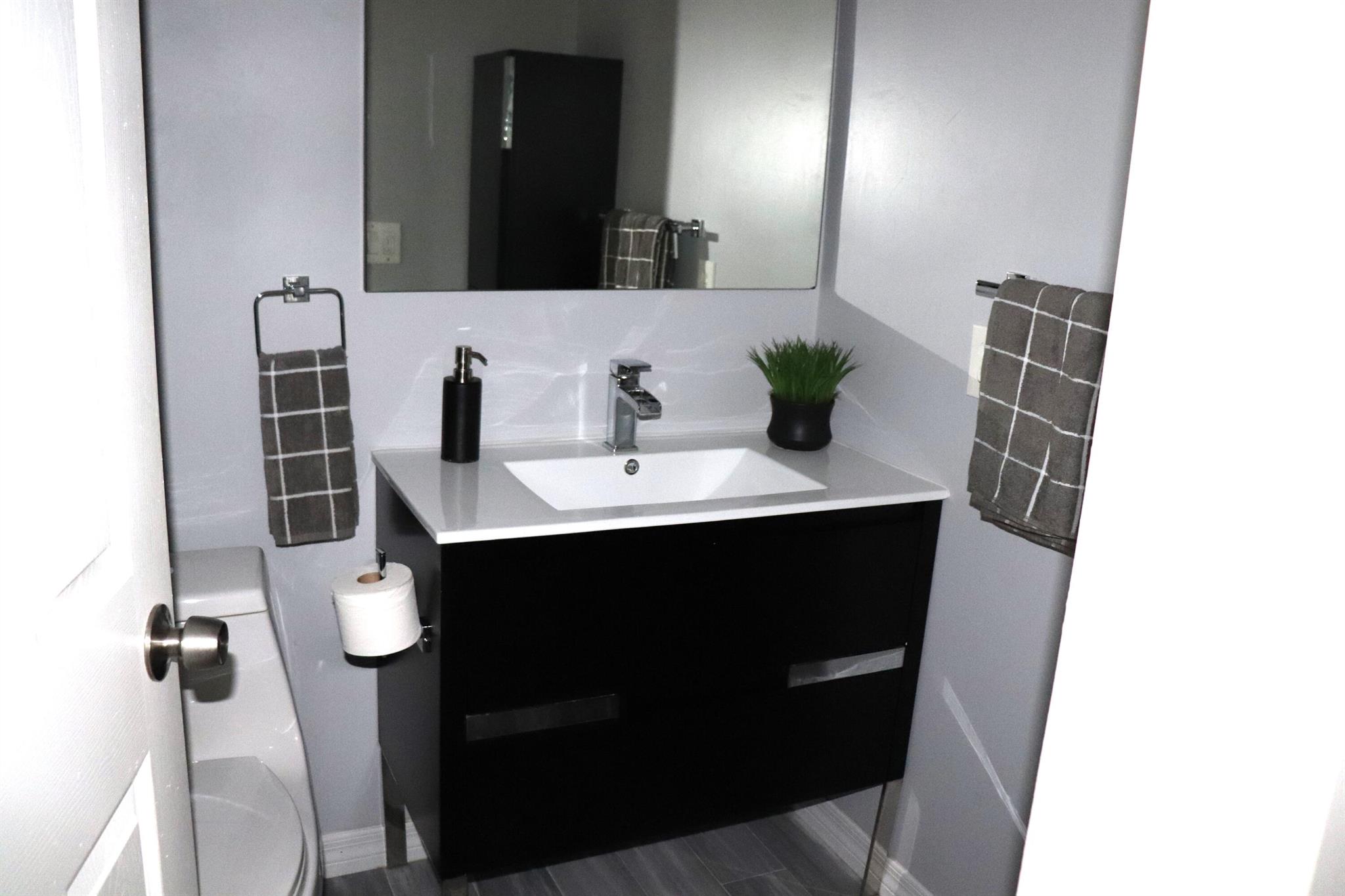 KINGS POINT CAPRI CONDOS - Residential Lease