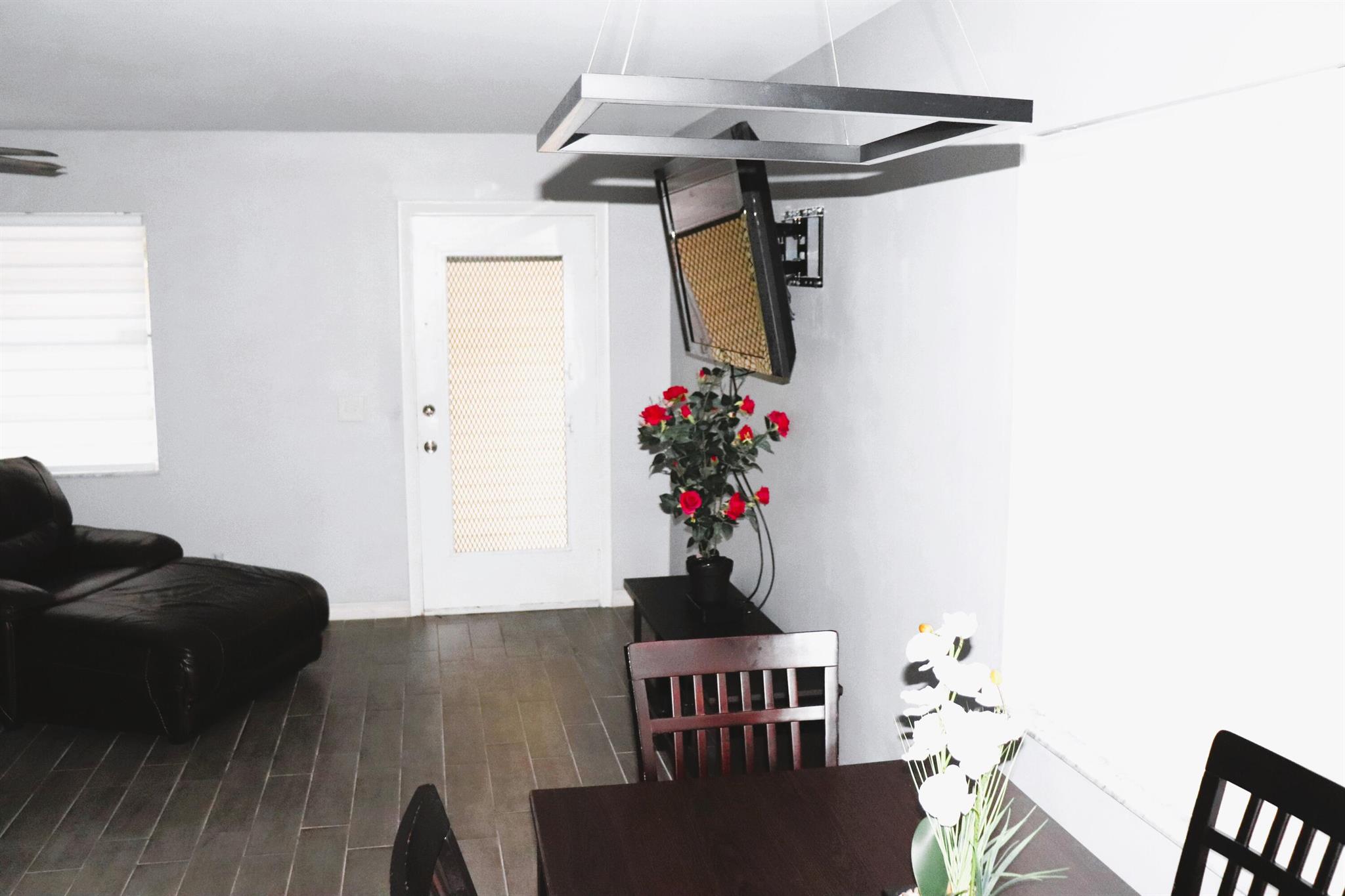 KINGS POINT CAPRI CONDOS - Residential Lease