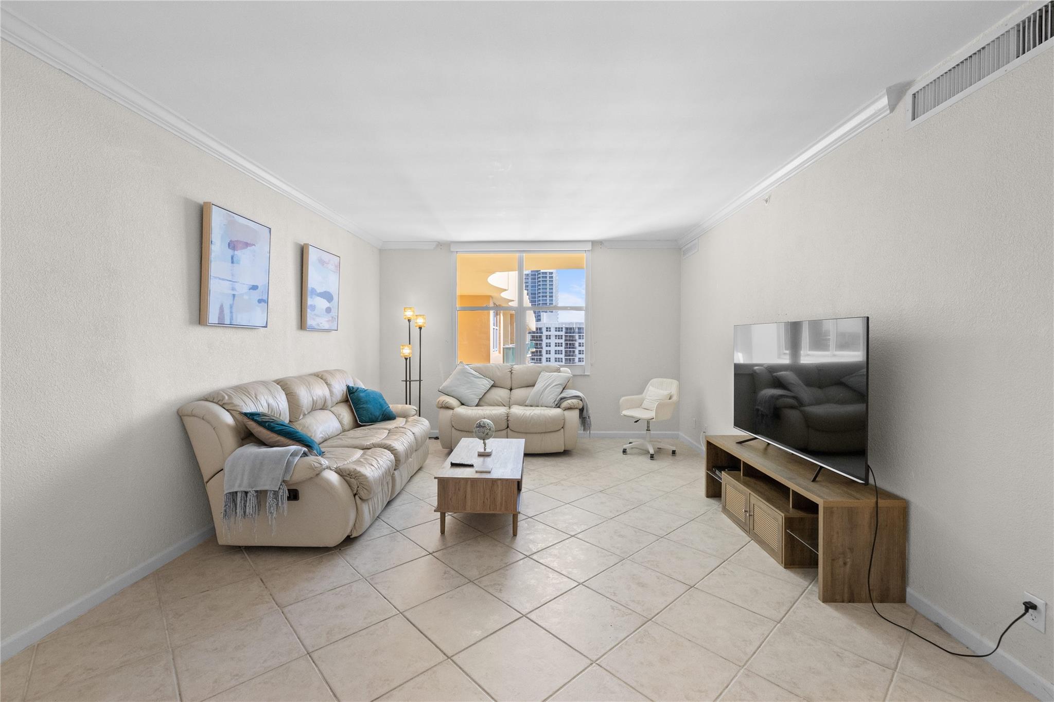 The Wave Condo - Residential Lease