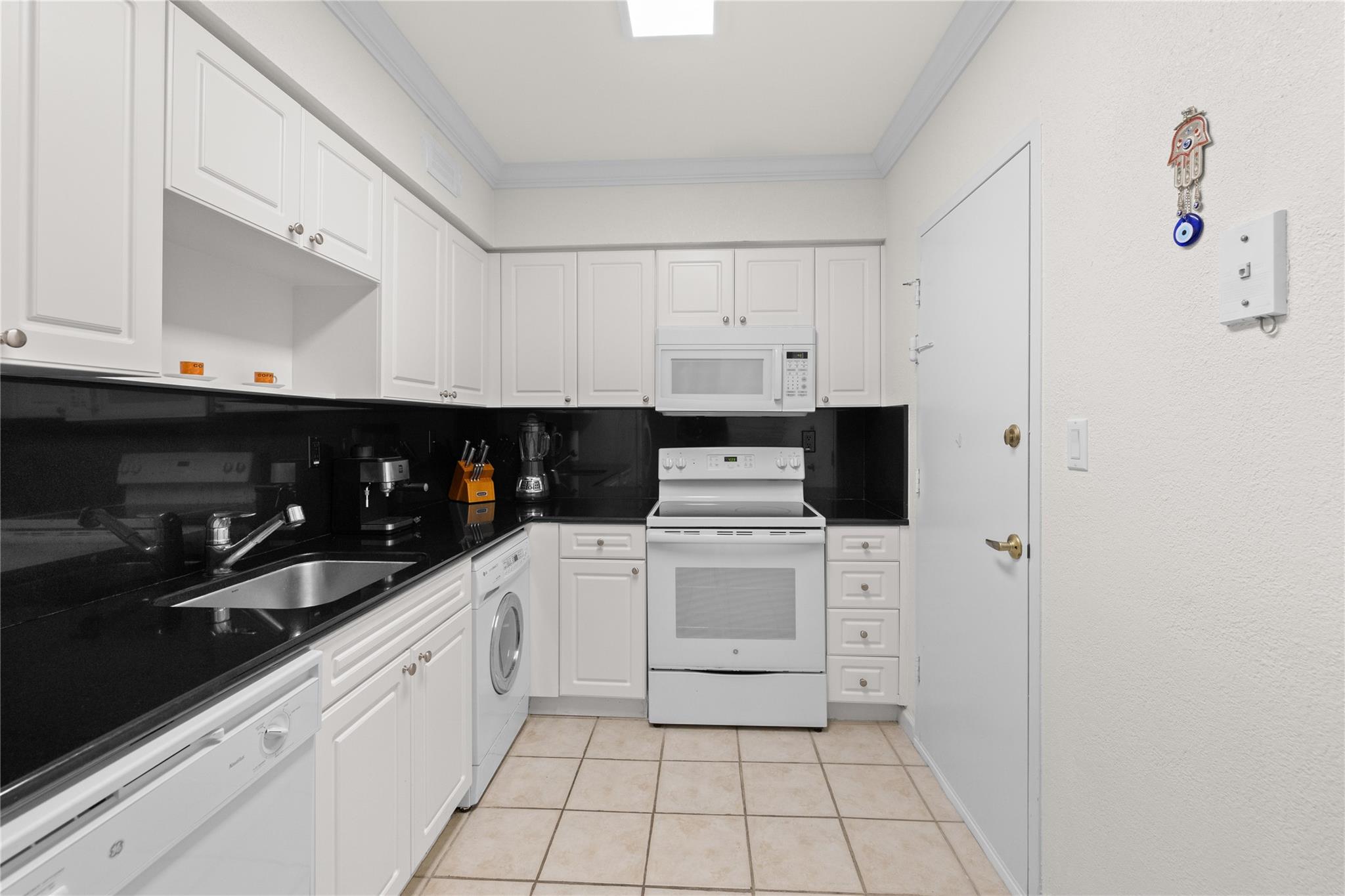 The Wave Condo - Residential Lease