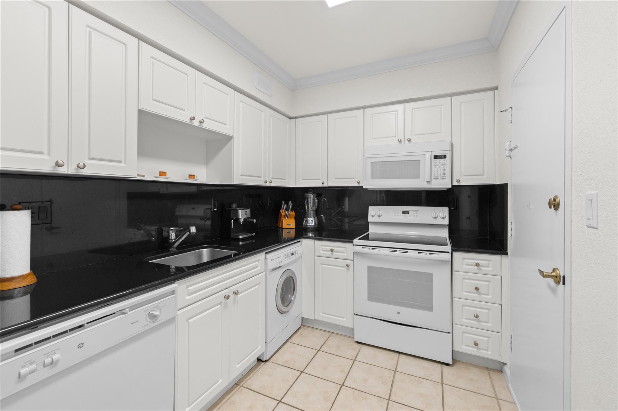 The Wave Condo - Residential Lease