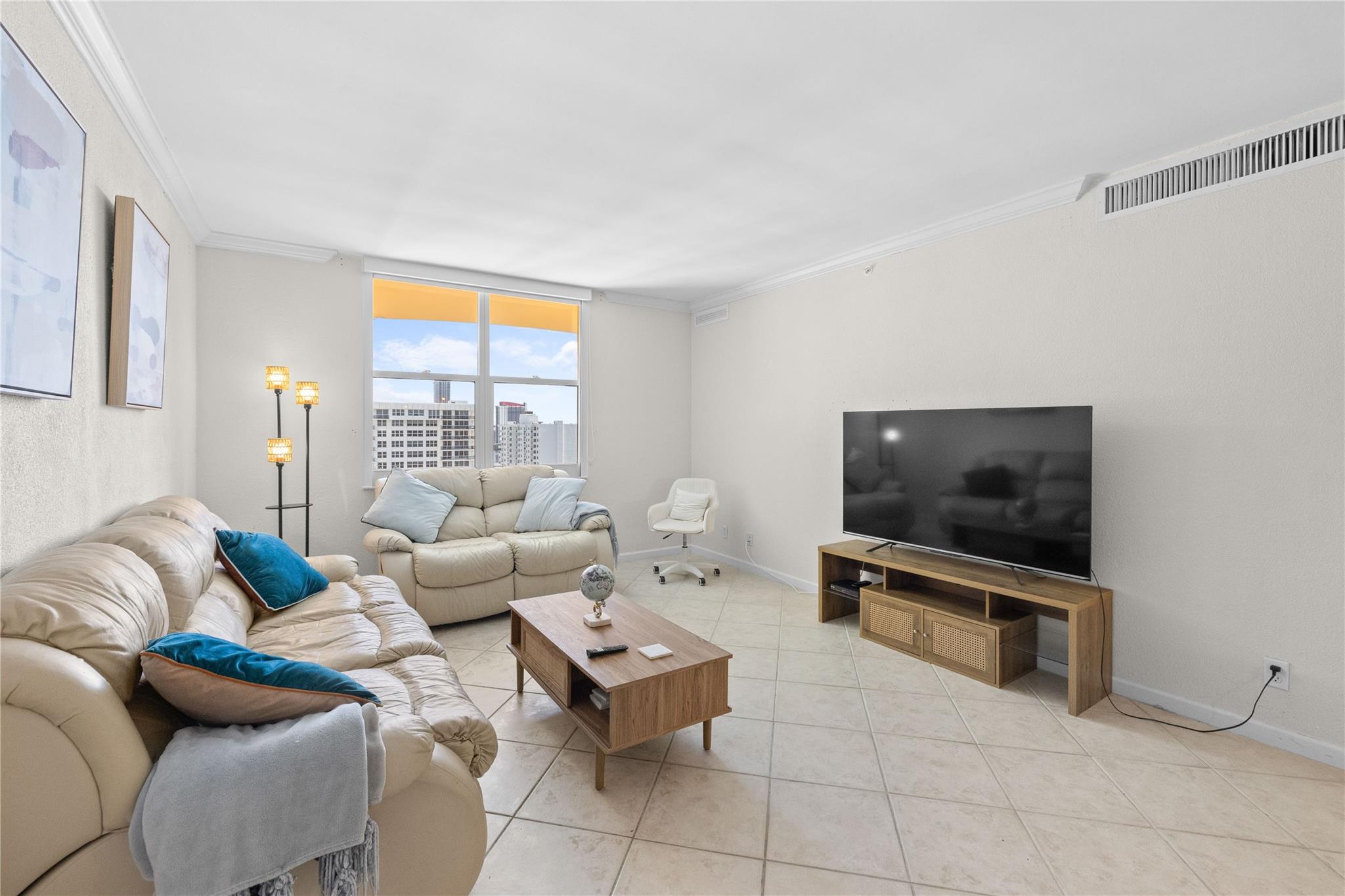 The Wave Condo - Residential Lease