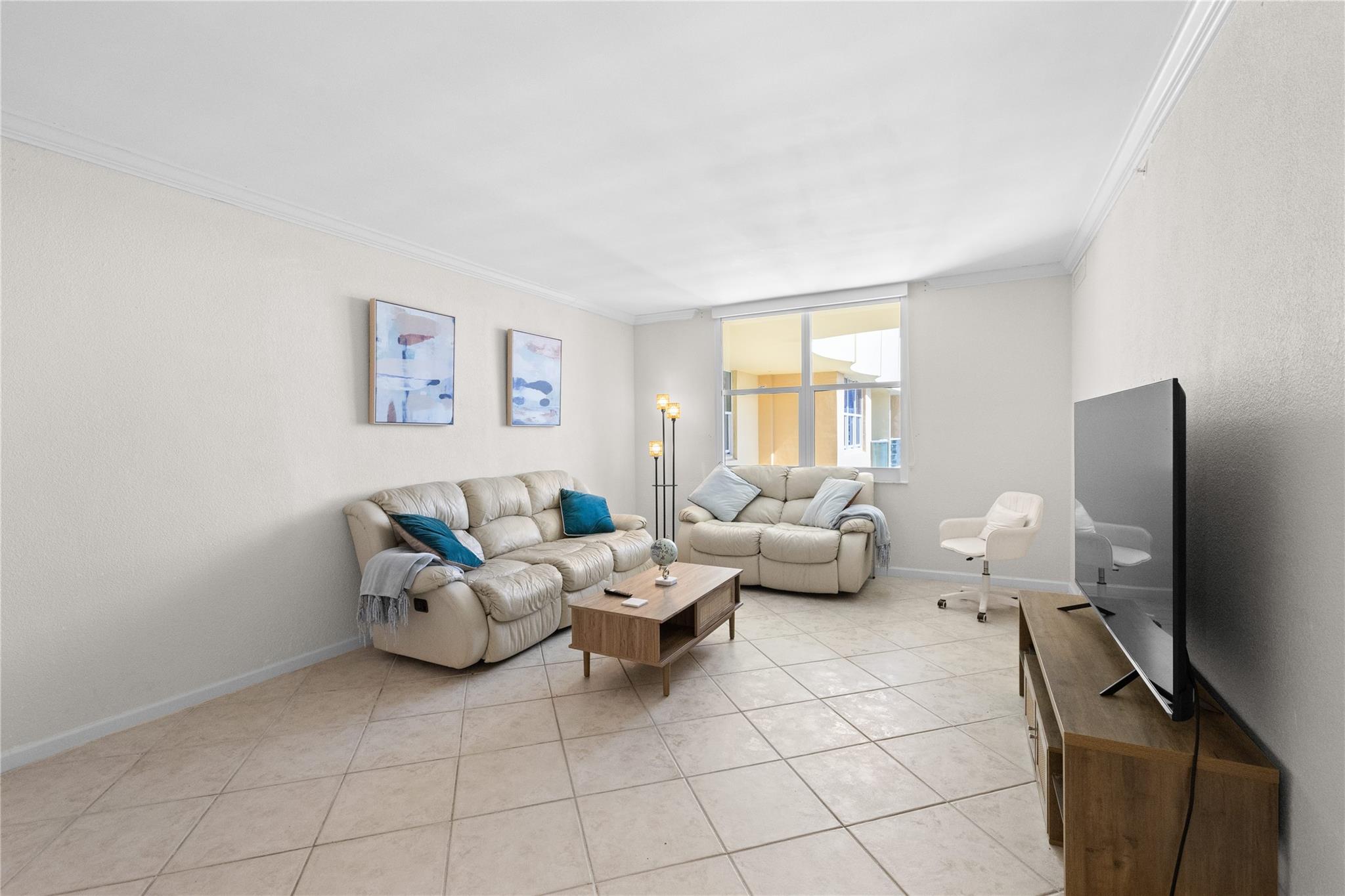 The Wave Condo - Residential Lease