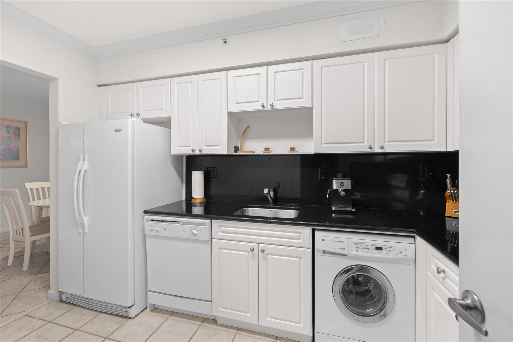 The Wave Condo - Residential Lease