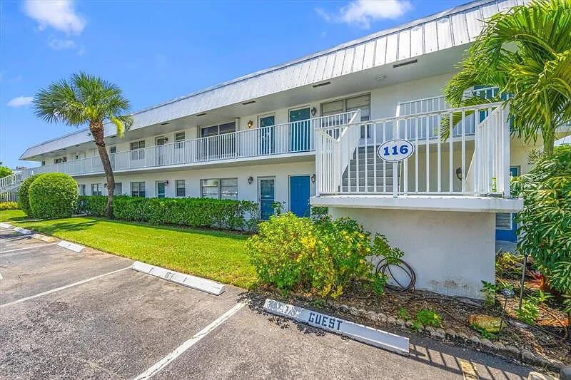 CEDAR POINTE CONDO - Residential Lease