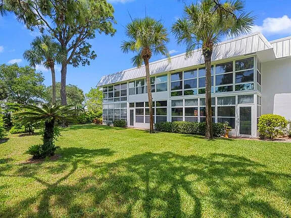 CEDAR POINTE CONDO - Residential Lease
