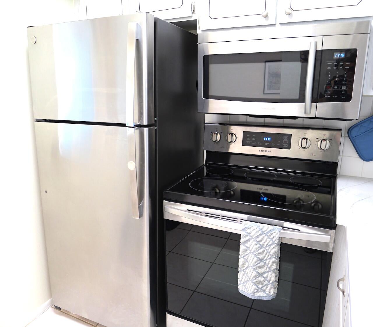 CEDAR POINTE CONDO - Residential Lease