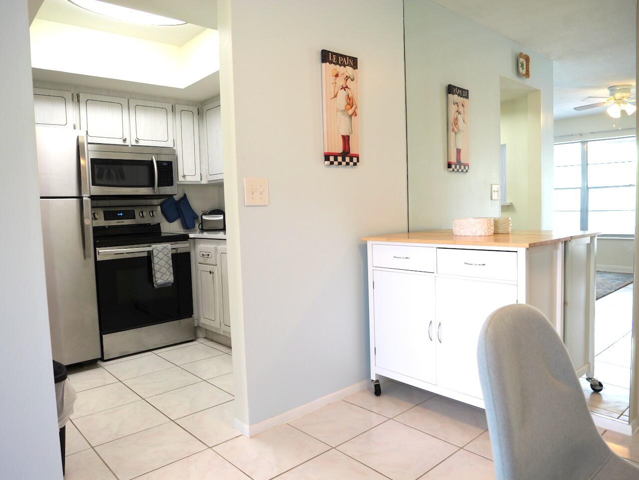 CEDAR POINTE CONDO - Residential Lease