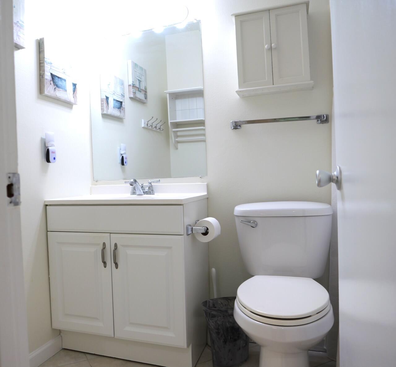 CEDAR POINTE CONDO - Residential Lease
