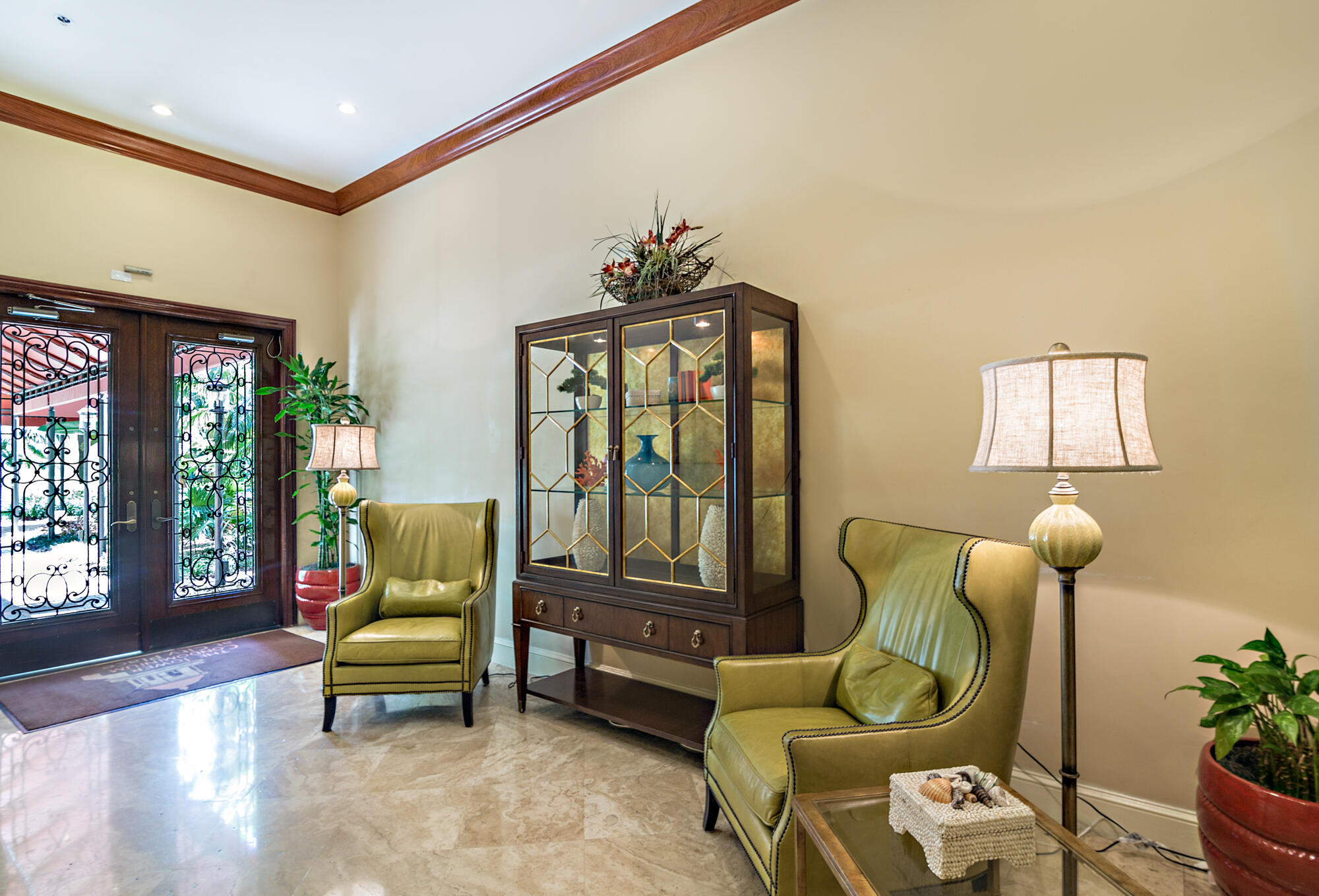 TOWER CONDO AT CITYPLACE - Residential