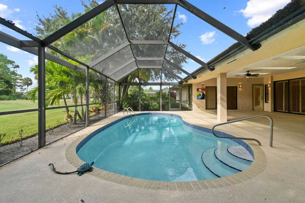 Photo of 14 Alston Road, Palm Beach Gardens, FL 33418 (MLS # R10931207)