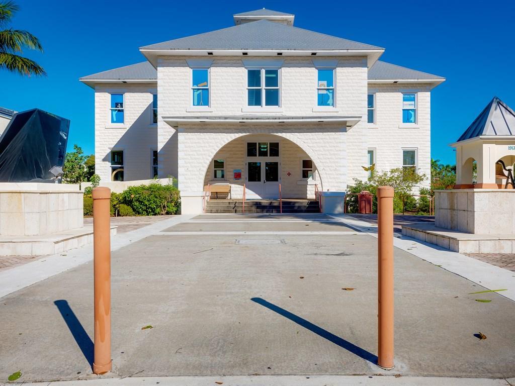 SOUTHEAST PARK CONDO - Residential