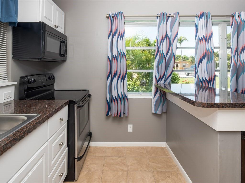 SOUTHEAST PARK CONDO - Residential