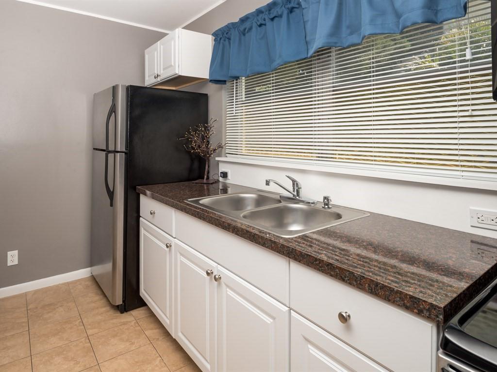 SOUTHEAST PARK CONDO - Residential