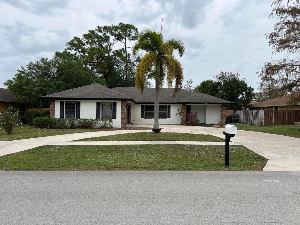 Photo of 1507 Hollyhock Road, Wellington, FL 33414 (MLS # R10945399)