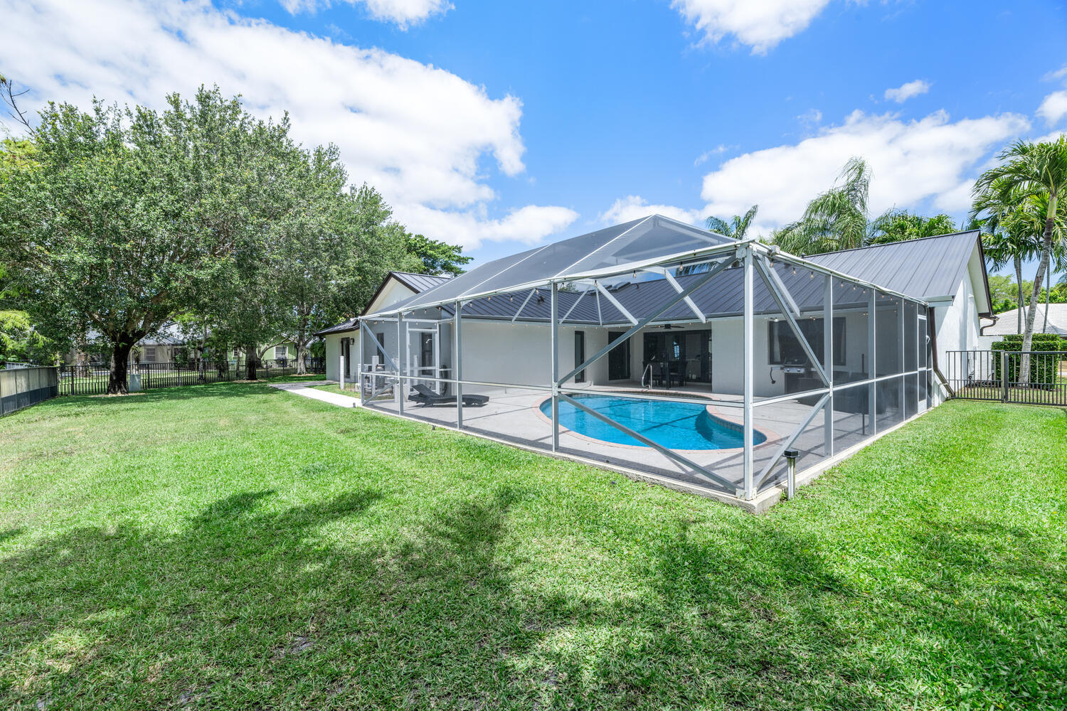 GREENVIEW SHORES NO 2 OF WELLINGTON AS I - Residential