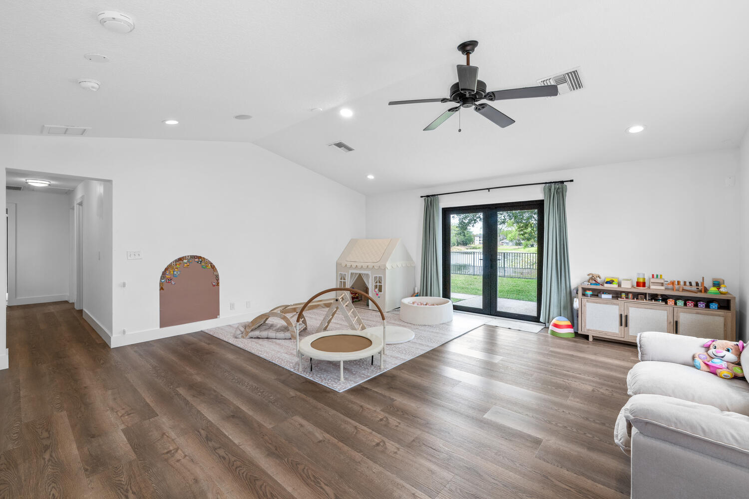 GREENVIEW SHORES NO 2 OF WELLINGTON AS I - Residential