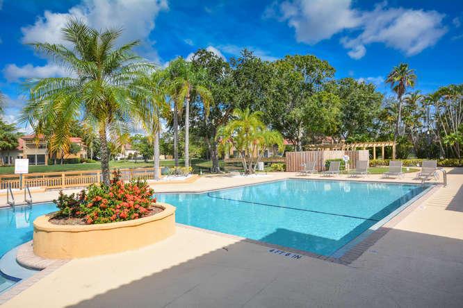 PALM LAKE CONDO - Residential Lease