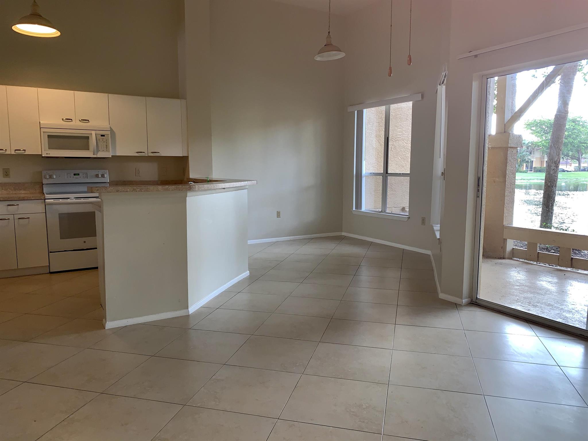 PALM LAKE CONDO - Residential Lease