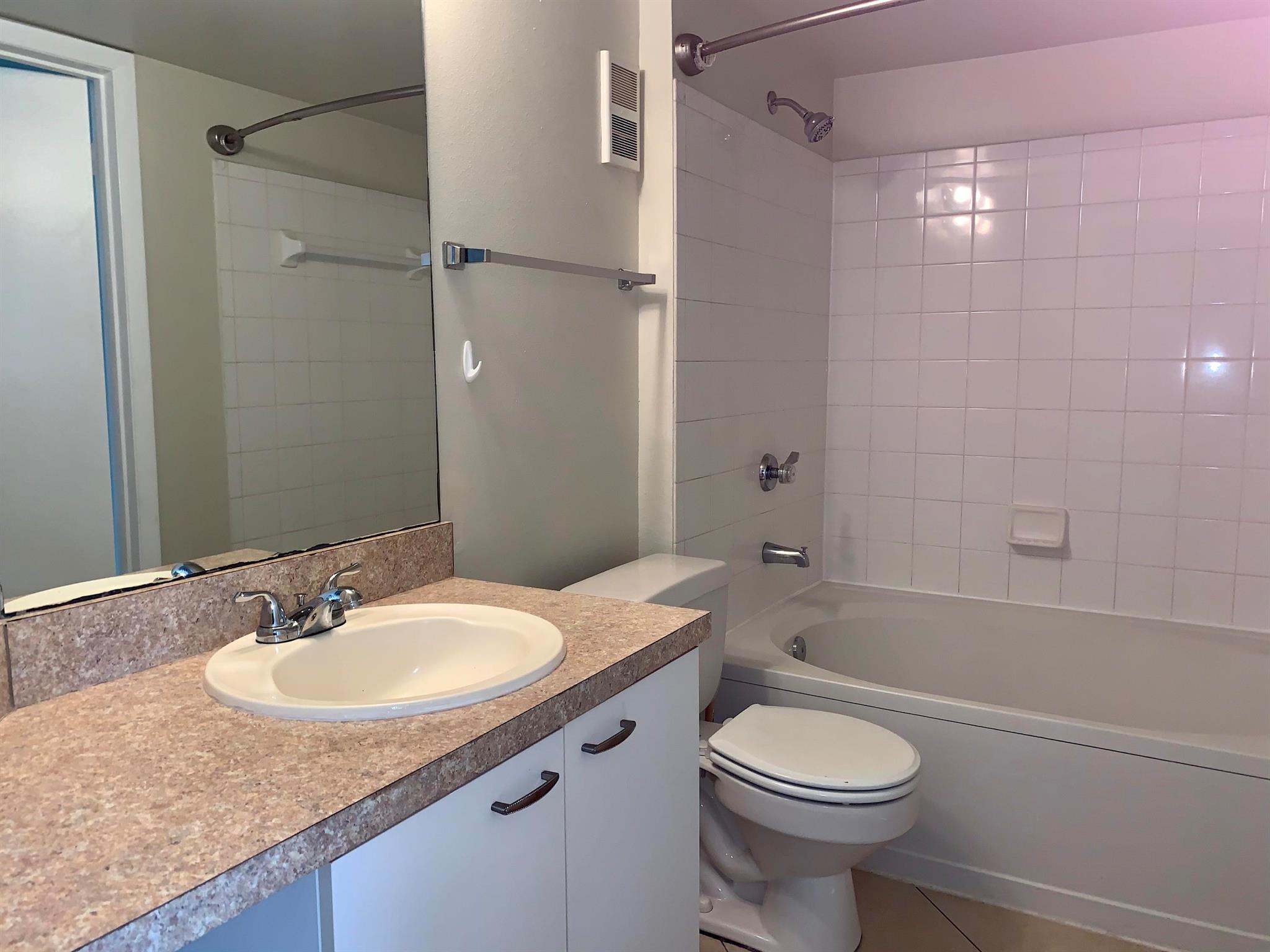 PALM LAKE CONDO - Residential Lease