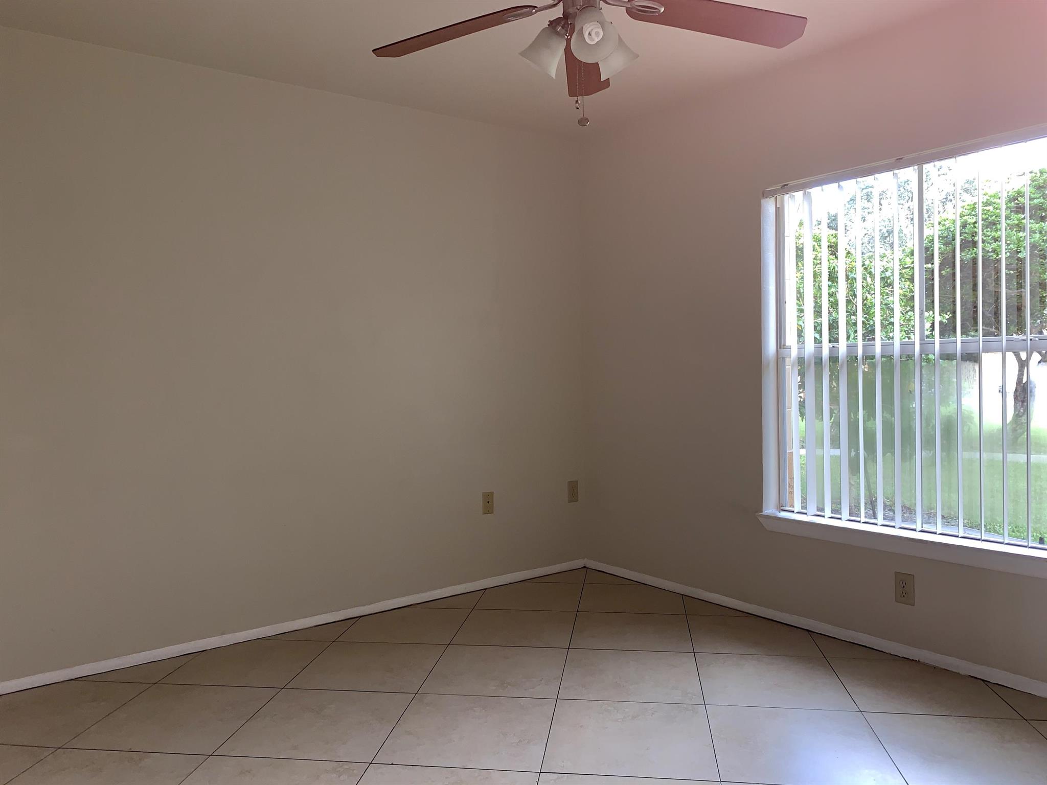 PALM LAKE CONDO - Residential Lease