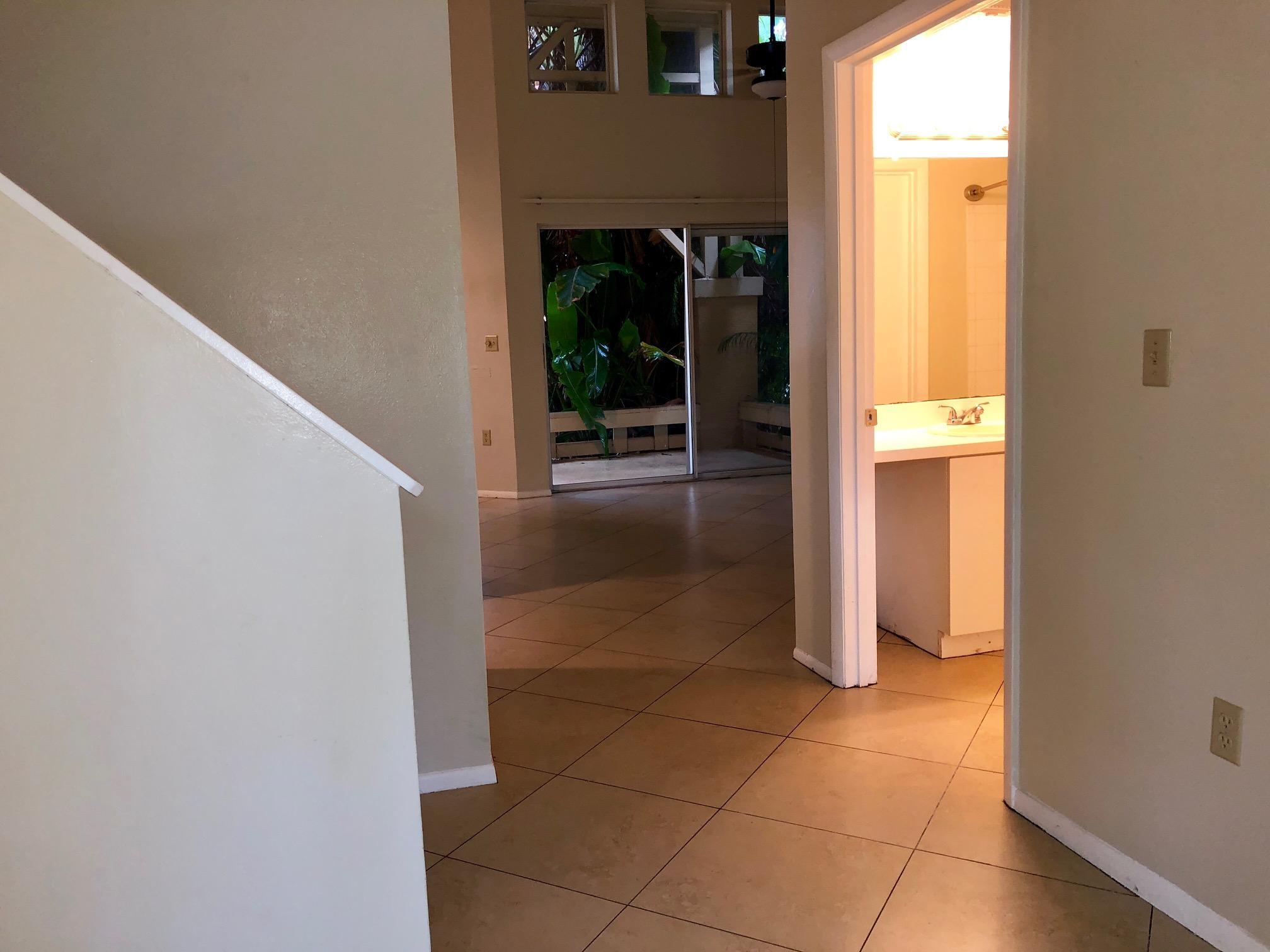 PALM LAKE CONDO - Residential Lease